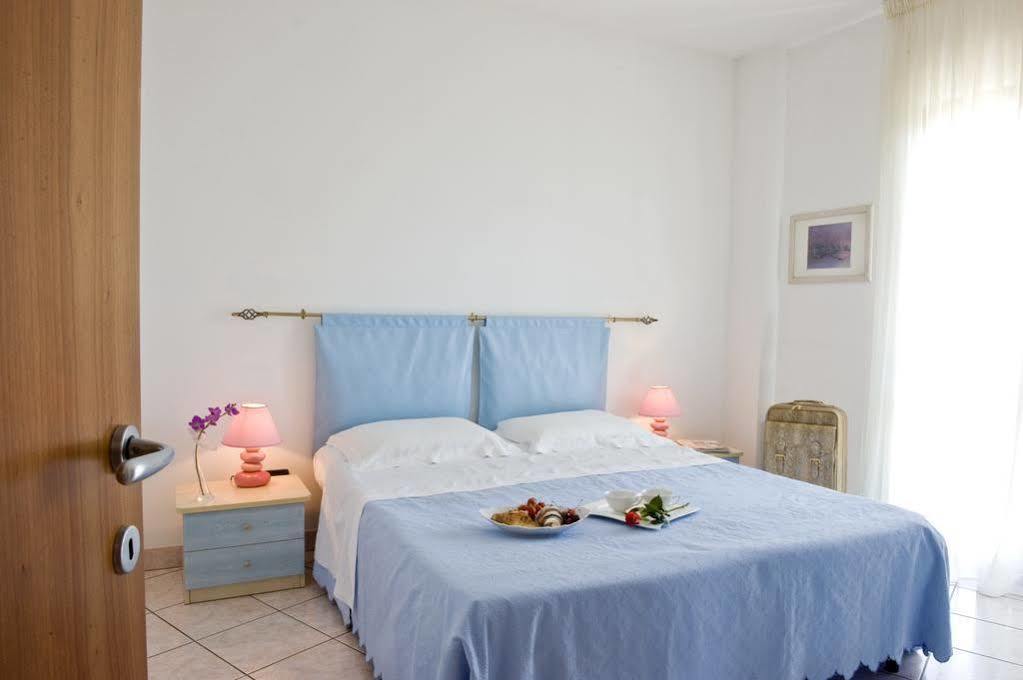 Residence Acquamarina San Benedetto del Tronto Exterior photo